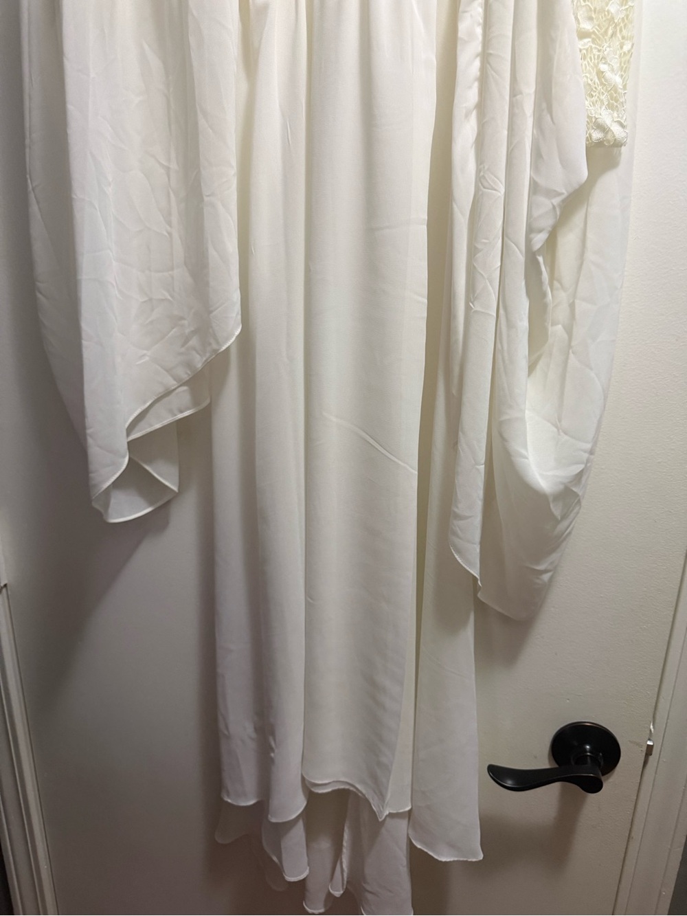 Ivory Lace-Trim Long Slip Nightgown with matching robe - Picture 10 of 10